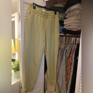 Lululemon Scuba High-Rise Relaxed Jogger